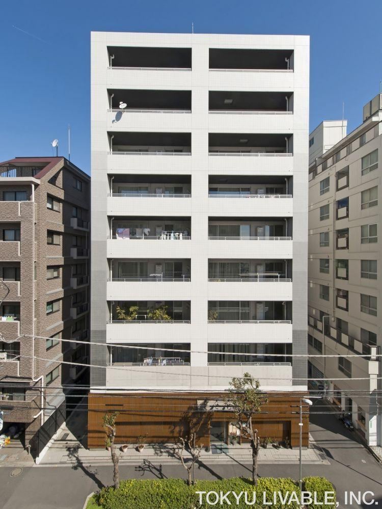 2LDK apartment in Chofu, Tokyo - Photo 1