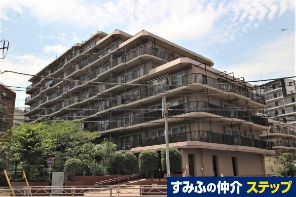 2LDK apartment in Shinagawa Ward, Tokyo - Photo 1