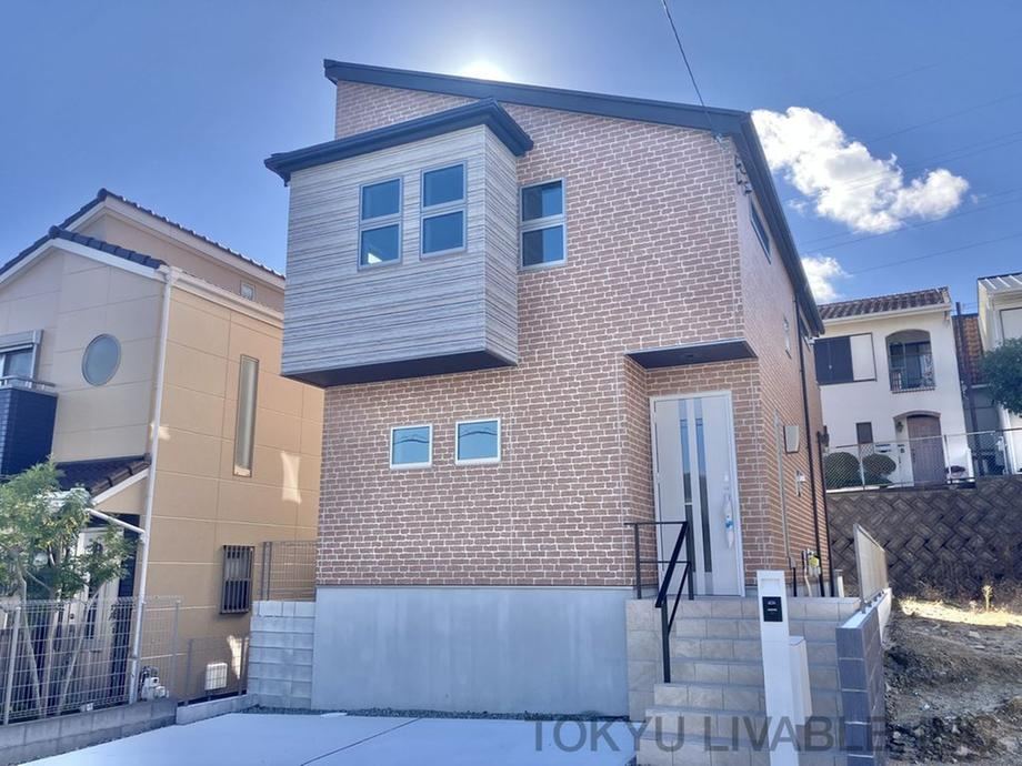 4LDK house in Takarazuka, Hyogo - Photo 1