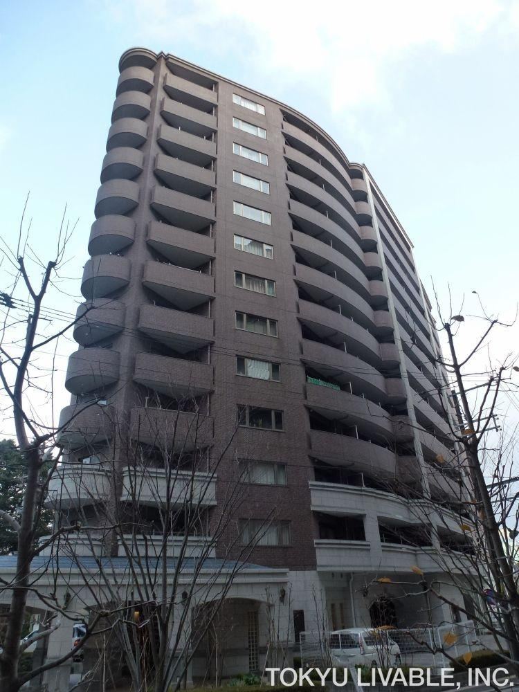 3LDK apartment in Takarazuka, Hyogo - Photo 1