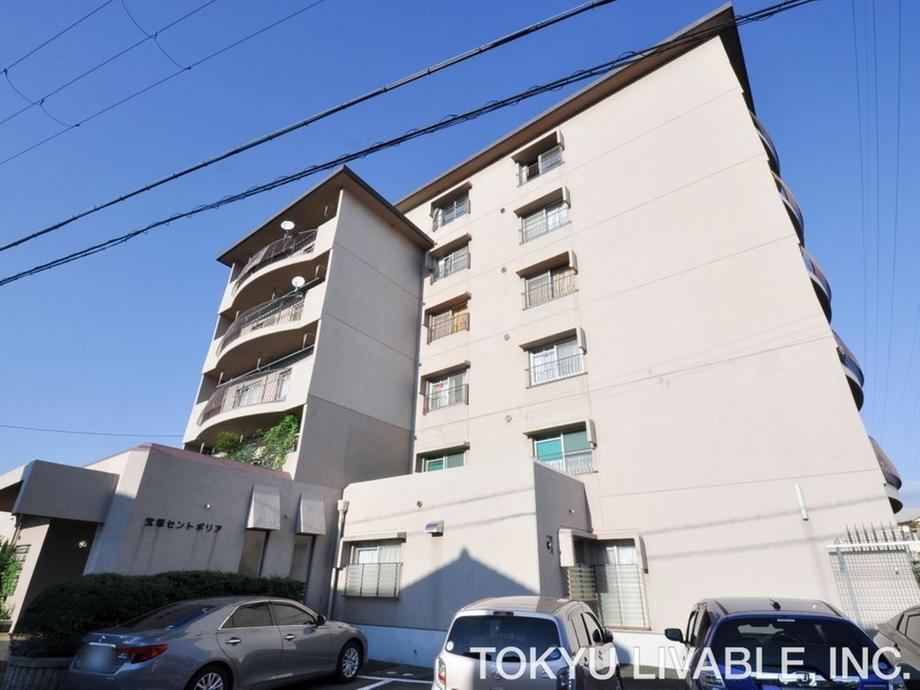 2LDK apartment in Takarazuka, Hyogo - Photo 1