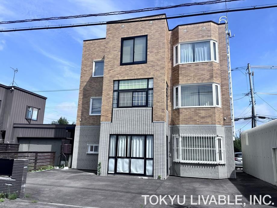 4LDK house in Eniwa, Hokkaido - Photo 1
