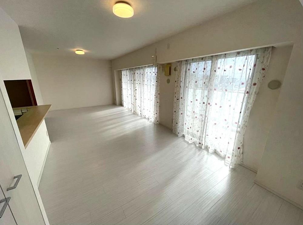 3LDK apartment in Higashinari Ward, Osaka - Photo 1