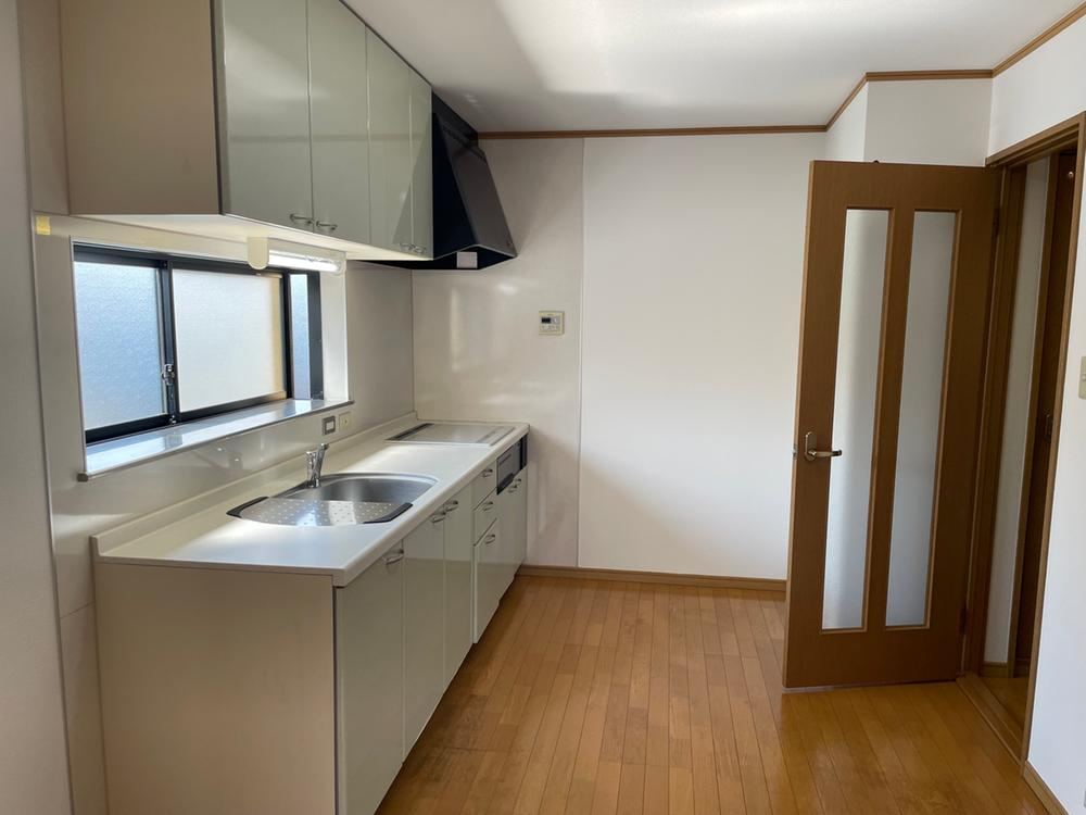 3DK house in Higashi Ward, Sakai, Osaka - Photo 1