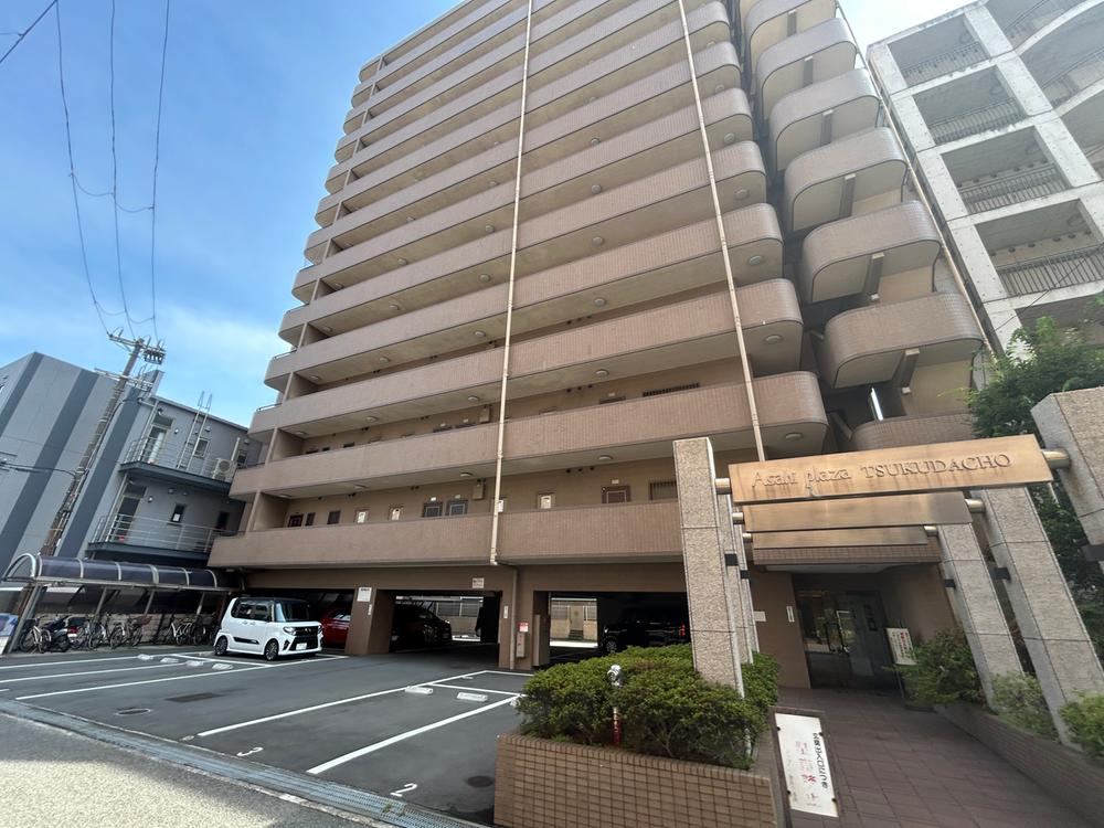 4DK apartment in Himeji, Hyogo - Photo 1
