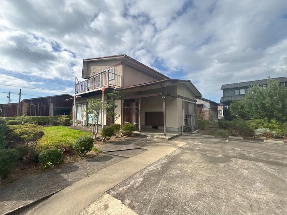5DK house in Komatsu, Ishikawa - Photo 1