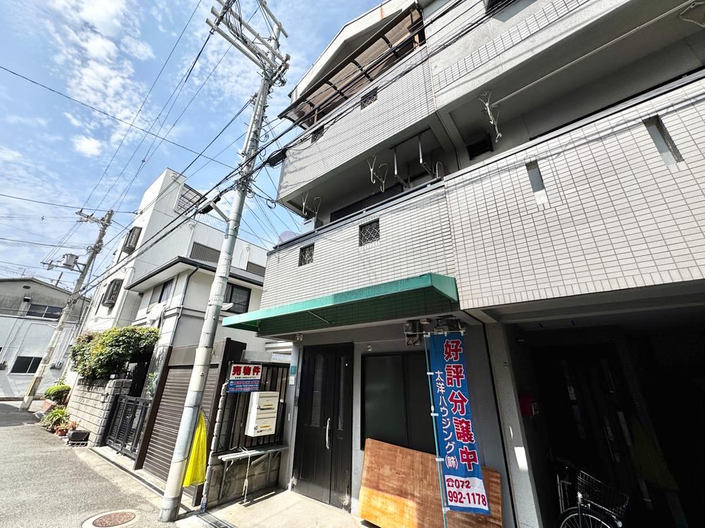 5LDK house in Higashiosaka, Osaka - Photo 1