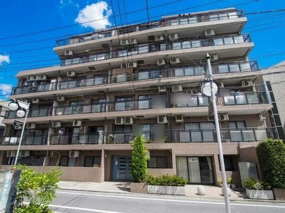 3LDK+S apartment in Toshima Ward, Tokyo - Photo 1