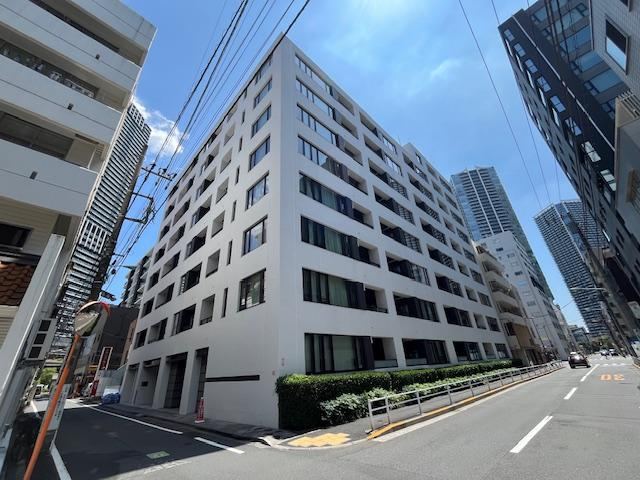 2LDK apartment in Chuo Ward, Tokyo - Photo 1