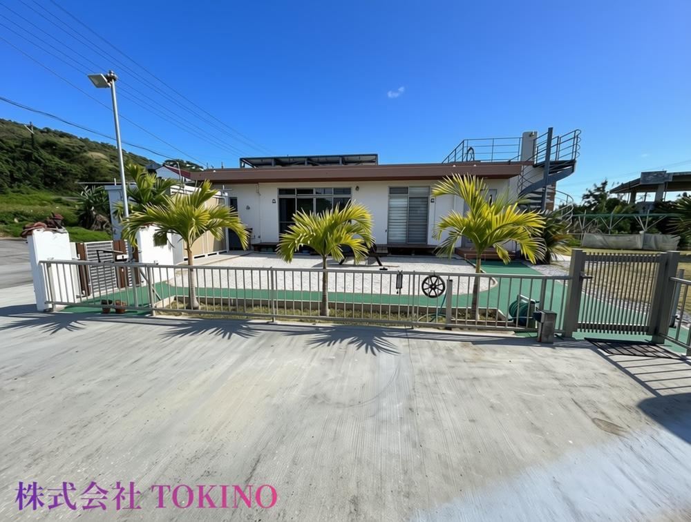 4LDK house in Motobu, Kunigami District, Okinawa - Photo 1