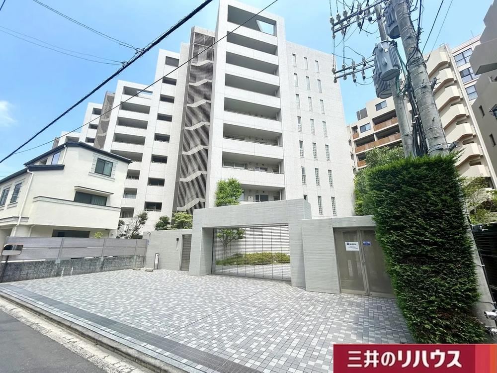 2LDK apartment in Chuo Ward, Fukuoka - Photo 1