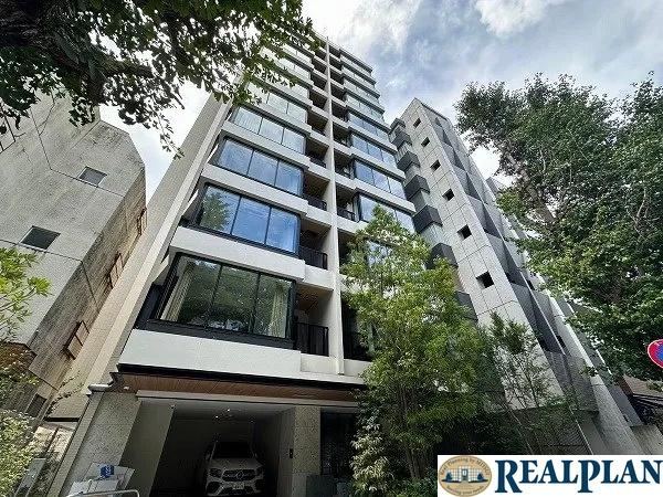 2LDK apartment in Shibuya Ward, Tokyo - Photo 1