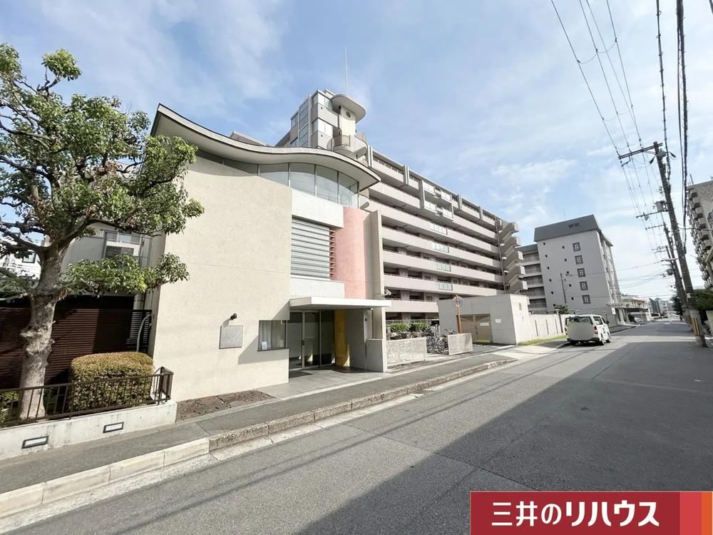 3LDK apartment in Higashiyodogawa Ward, Osaka - Photo 1