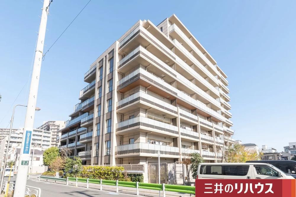 3LDK apartment in Koto Ward, Tokyo - Photo 1