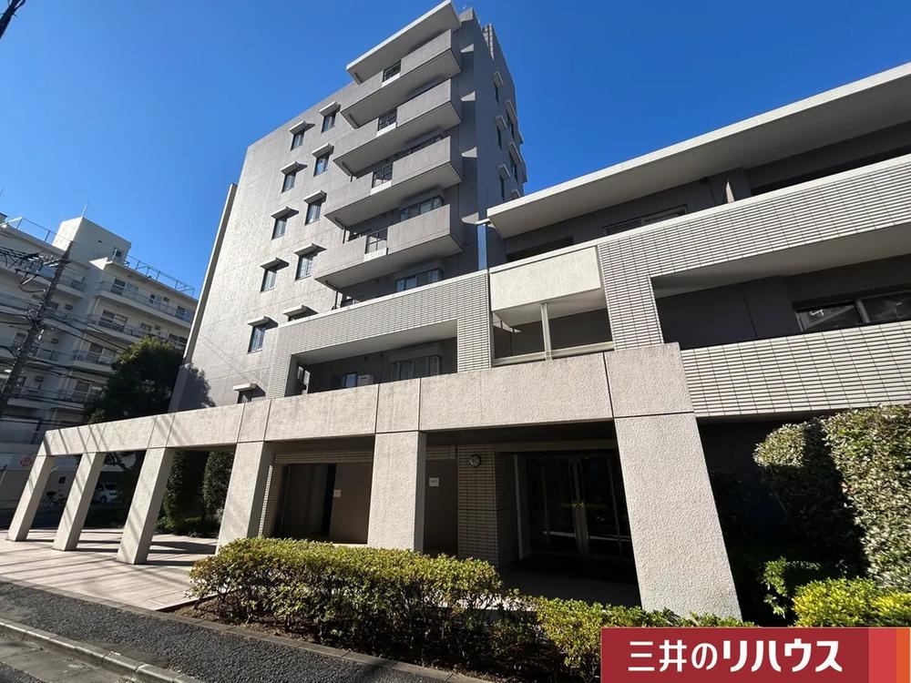3LDK apartment in Setagaya Ward, Tokyo - Photo 1