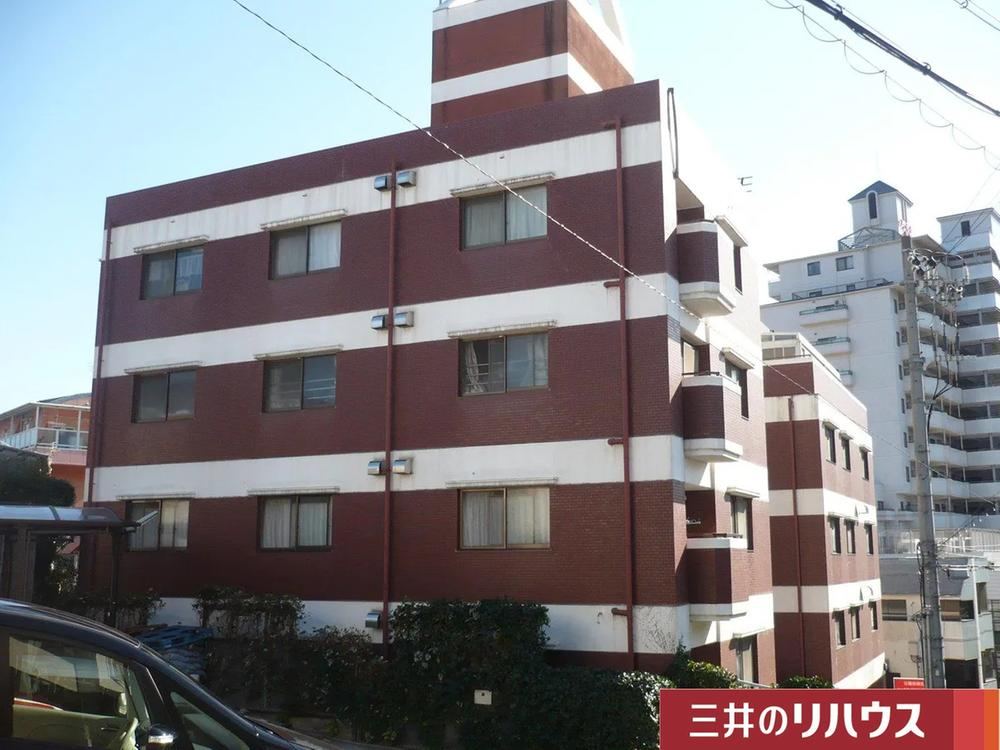 3LDK apartment in Takarazuka, Hyogo - Photo 1