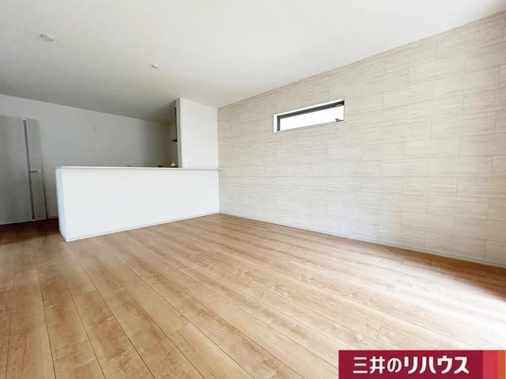 4LDK house in Hiratsuka, Kanagawa - Photo 1