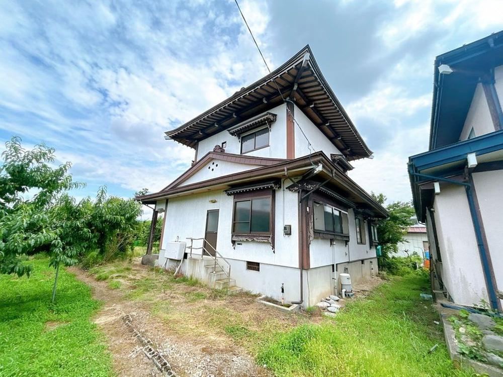 5LDK house in Higashine, Yamagata - Photo 1