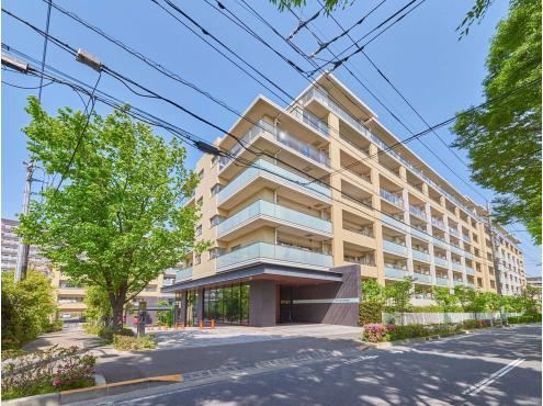 2LDK+S apartment in Chofu, Tokyo - Photo 1
