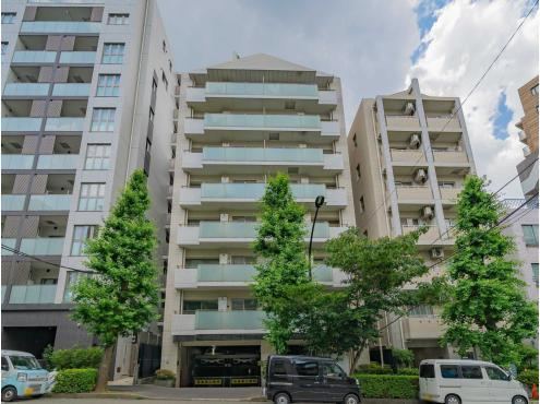 2LDK apartment in Shibuya Ward, Tokyo - Photo 1