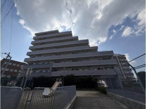 3LDK apartment in Fushimi Ward, Kyoto - Photo 1