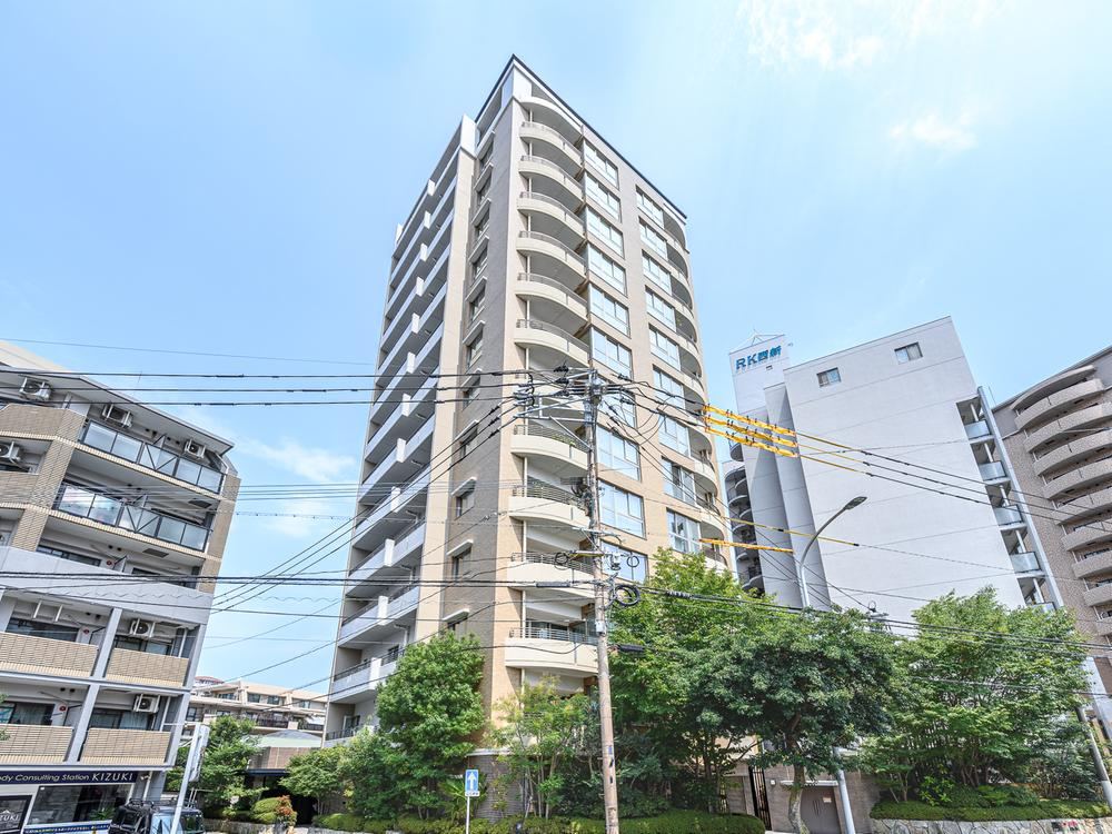 3LDK apartment in Sawara Ward, Fukuoka - Photo 1