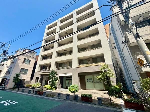 2LDK apartment in Shinjuku Ward, Tokyo - Photo 1