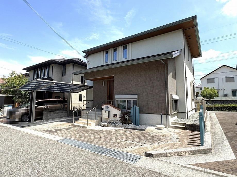 4LDK house in Nishi Ward, Kobe, Hyogo - Photo 1