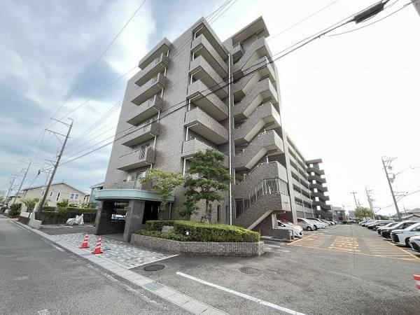 3LDK apartment in Ichinomiya, Aichi - Photo 1