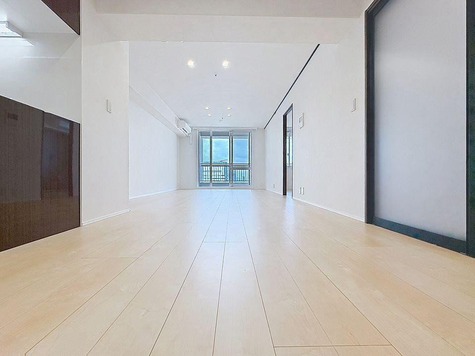 2LDK+S apartment in Chuo Ward, Tokyo - Photo 1