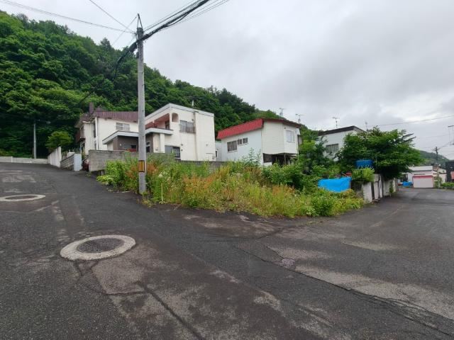169 m² land in Nishi Ward, Sapporo, Hokkaido - Photo 1