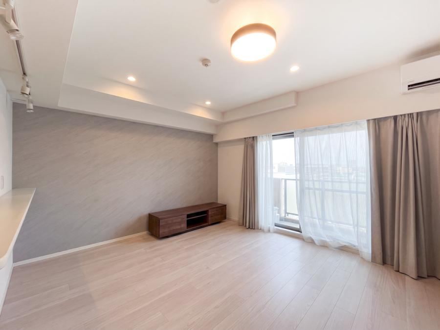 2LDK+S apartment in Adachi Ward, Tokyo - Photo 1