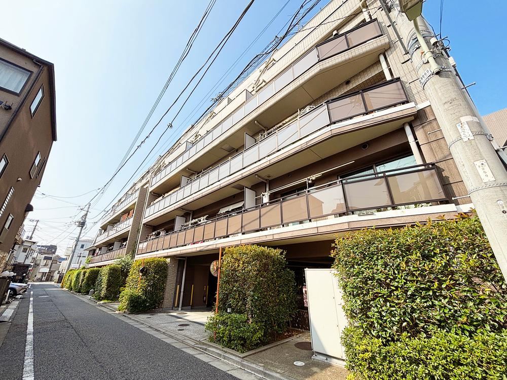3LDK apartment in Ota Ward, Tokyo - Photo 1