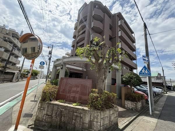 3LDK apartment in Showa Ward, Nagoya, Aichi - Photo 1