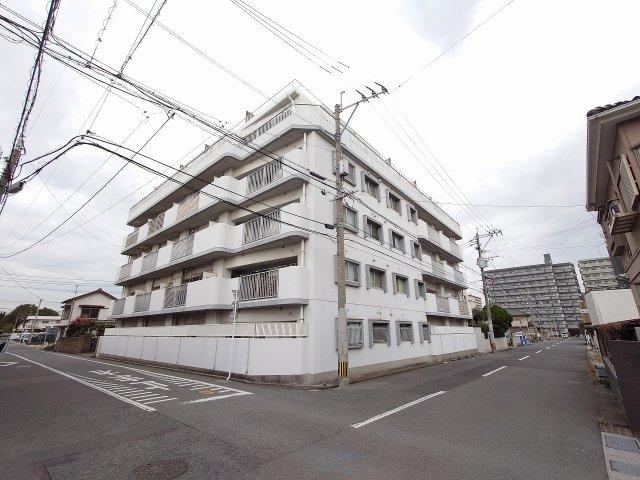 3LDK apartment in Yahatanishi Ward, Kitakyushu, Fukuoka - Photo 1