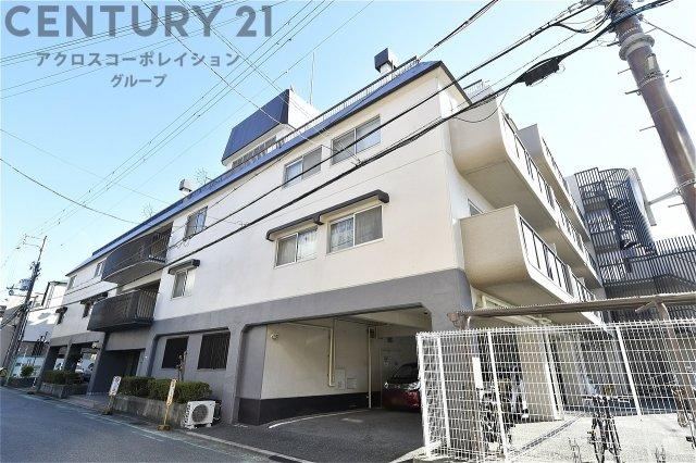 3LDK apartment in Nishinomiya, Hyogo - Photo 1