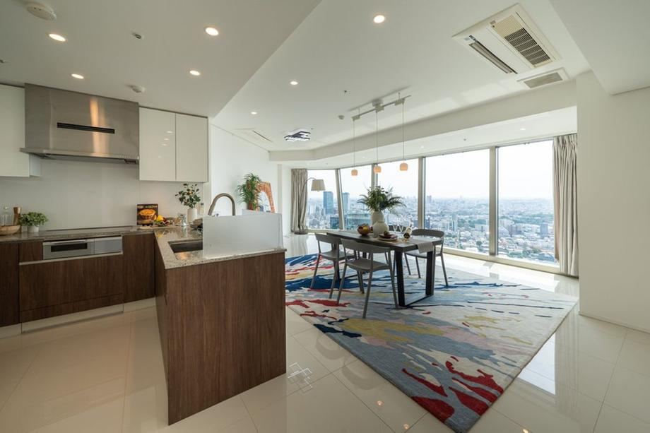 2LDK+S apartment in Shibuya Ward, Tokyo - Photo 1