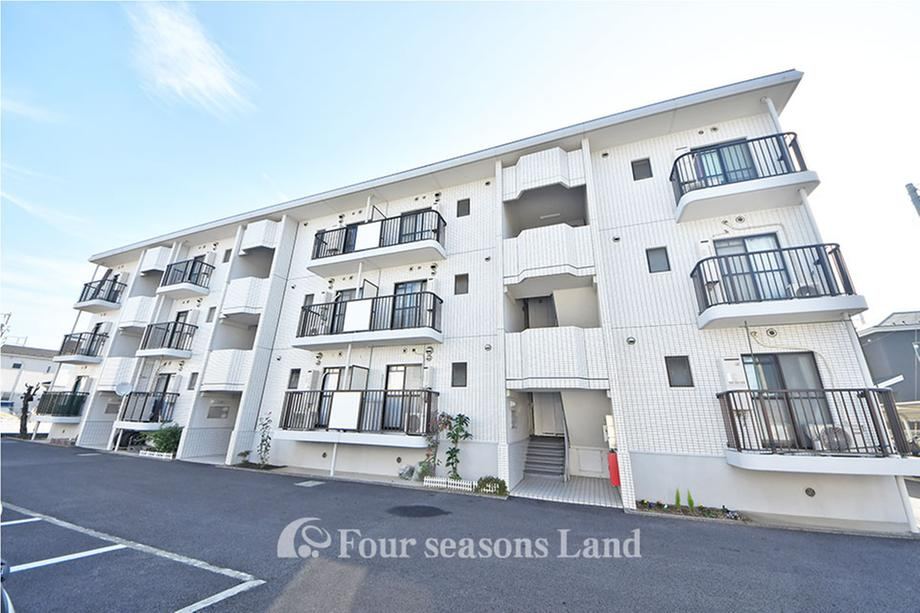 2LDK apartment in Chigasaki, Kanagawa - Photo 1