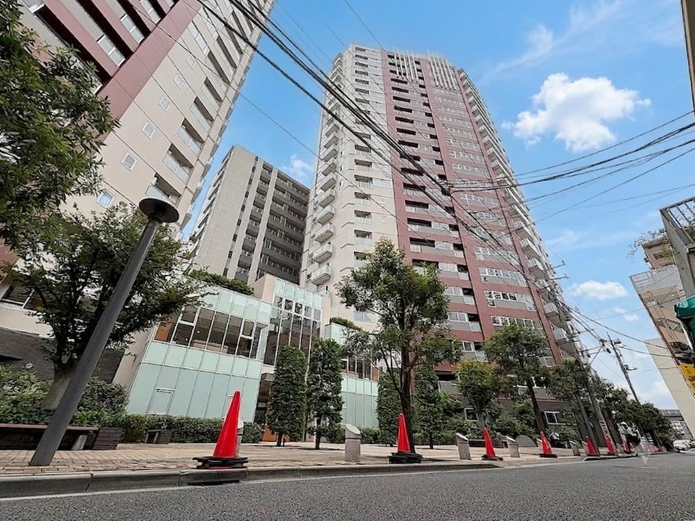 3LDK apartment in Soka, Saitama - Photo 1