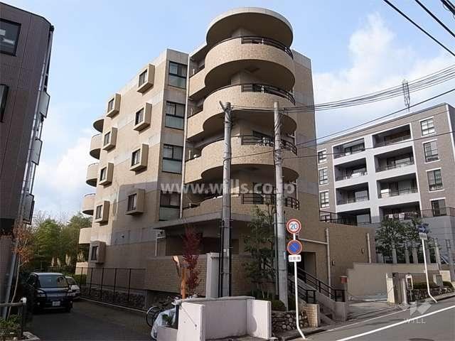 2LDK apartment in Toyonaka, Osaka - Photo 1