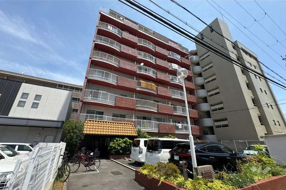 3LDK apartment in Suita, Osaka - Photo 1