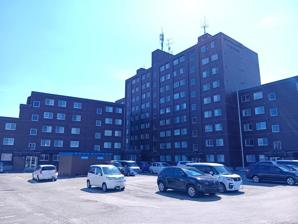 3LDK apartment in Kitahiroshima, Hokkaido - Photo 1