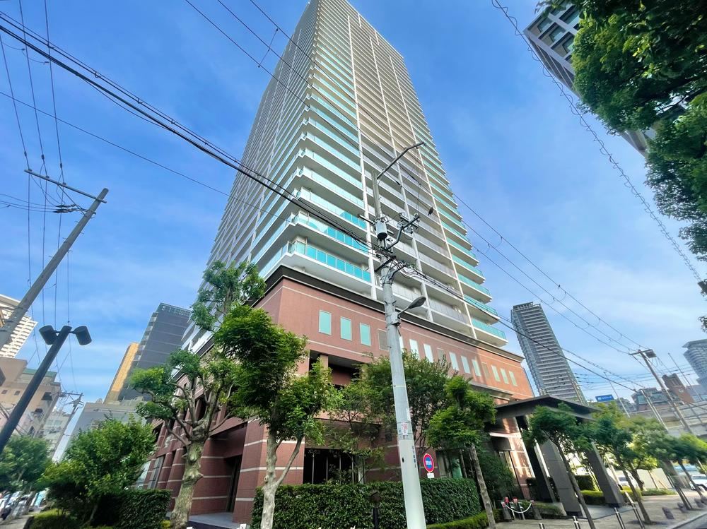 2LDK apartment in Kita Ward, Osaka - Photo 1