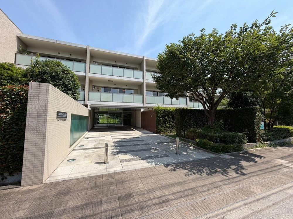 2LDK apartment in Suginami Ward, Tokyo - Photo 1