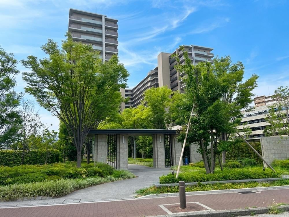 3LDK apartment in Amagasaki, Hyogo - Photo 1