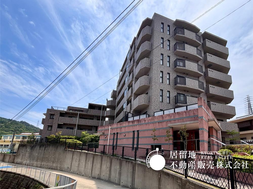 3LDK apartment in Suma Ward, Kobe, Hyogo - Photo 1