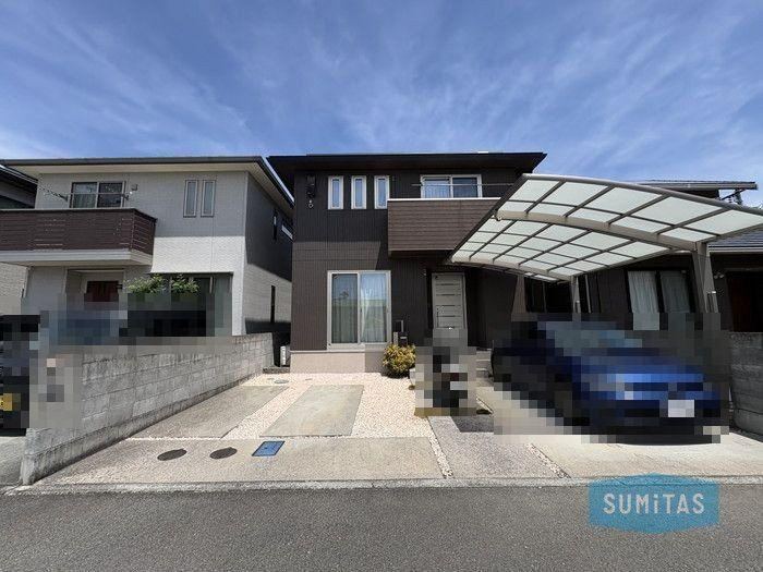 4LDK house in Matsuyama, Ehime - Photo 1