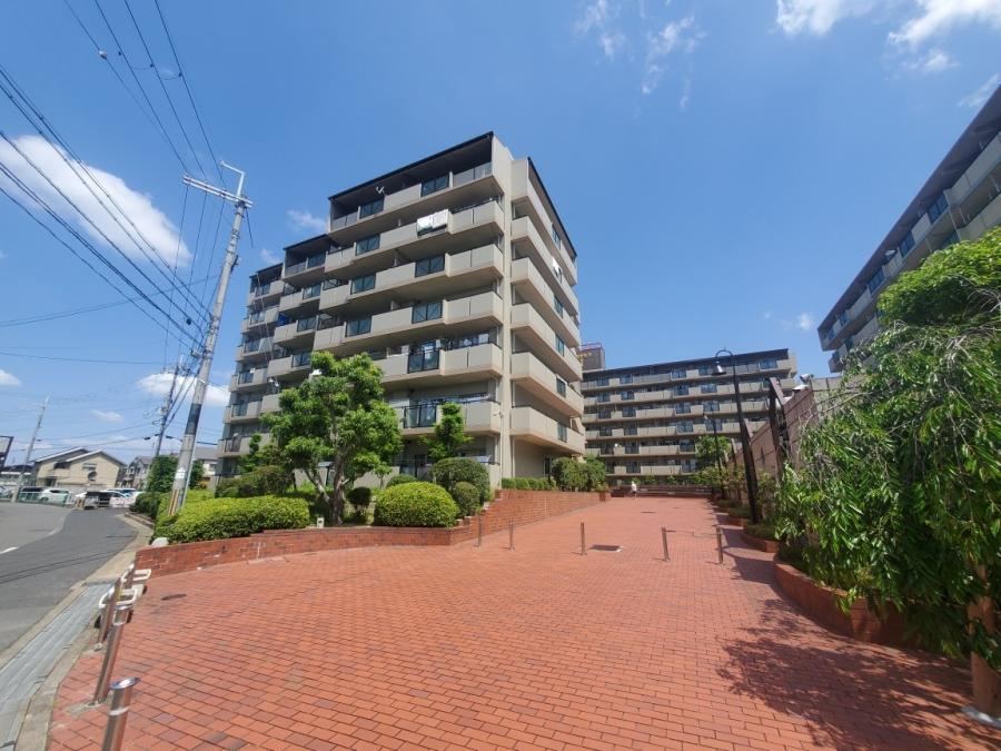 3LDK apartment in Kyotanabe, Kyoto - Photo 1