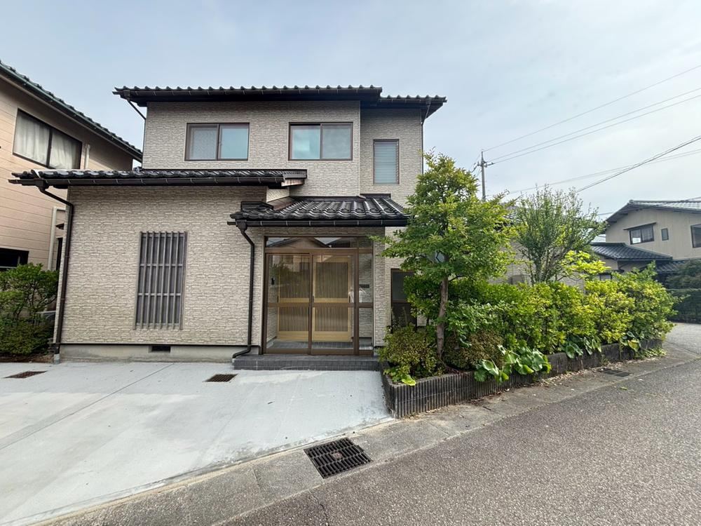 5LDK+S house in Hakusan, Ishikawa - Photo 1