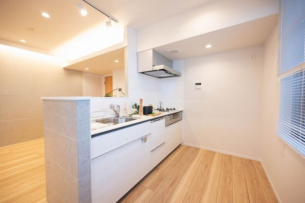 2LDK apartment in Nerima Ward, Tokyo - Photo 1